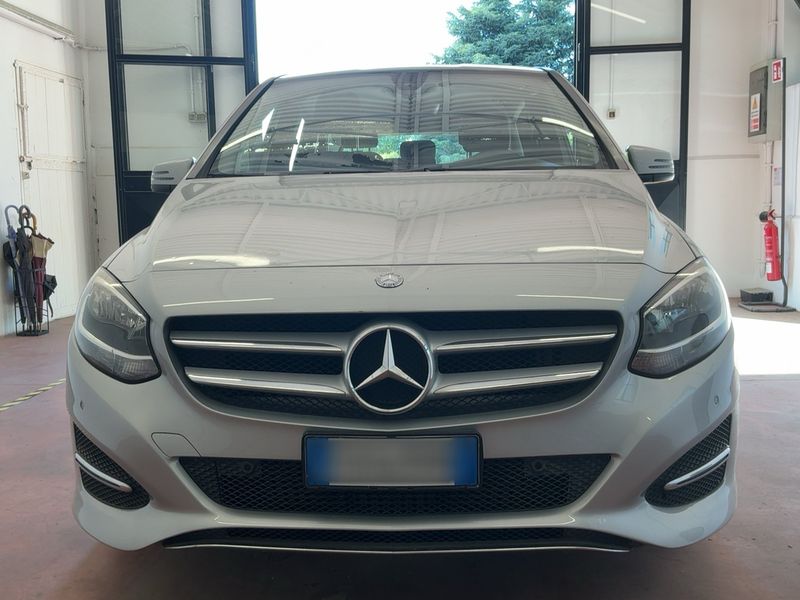 Mercedes-Benz B-Klasse B 180 CDI AMG Sport — zdjęcie 9