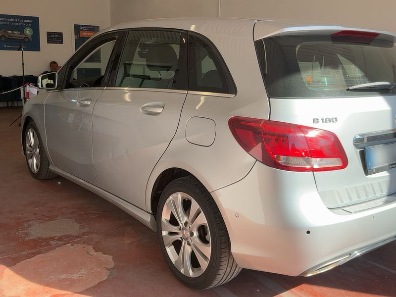 Mercedes-Benz B-Klasse B 180 CDI AMG Sport — zdjęcie 3