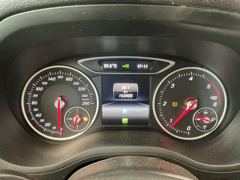 Mercedes-Benz B-Klasse B 180 CDI AMG Sport — zdjęcie 13