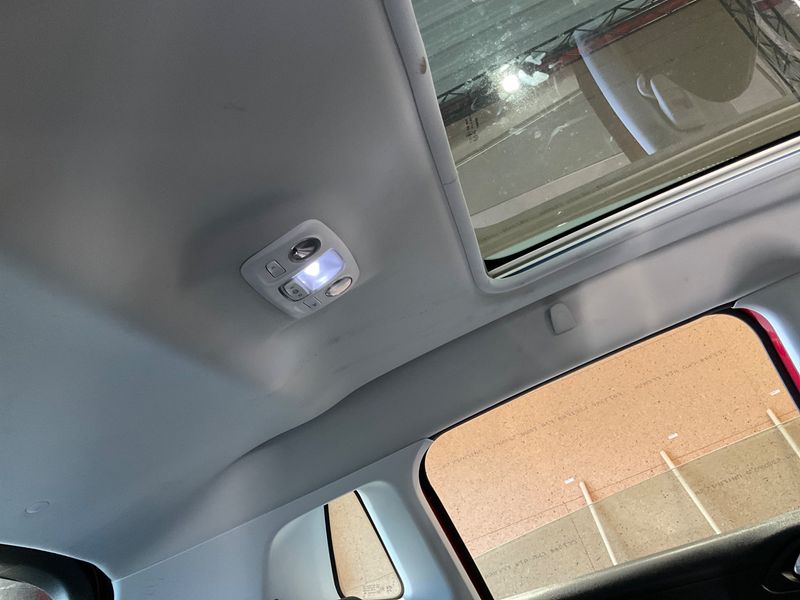 Peugeot 2008 1.2 PureTech Allure 2018 – снимка 35