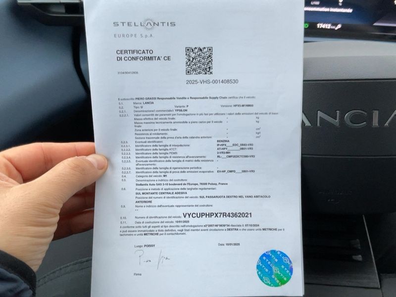 Lancia Ypsilon 1.2 Mild-Hybrid Cassina Limited Edition 2025 – снимка 21