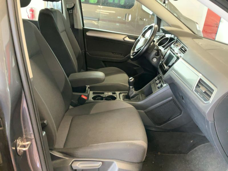 Volkswagen Touran 1.2 TSI Trendline BlueMotion Tech — zdjęcie 11