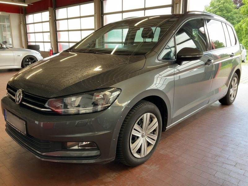 Volkswagen Touran 1.2 TSI Trendline BlueMotion Tech — zdjęcie 1