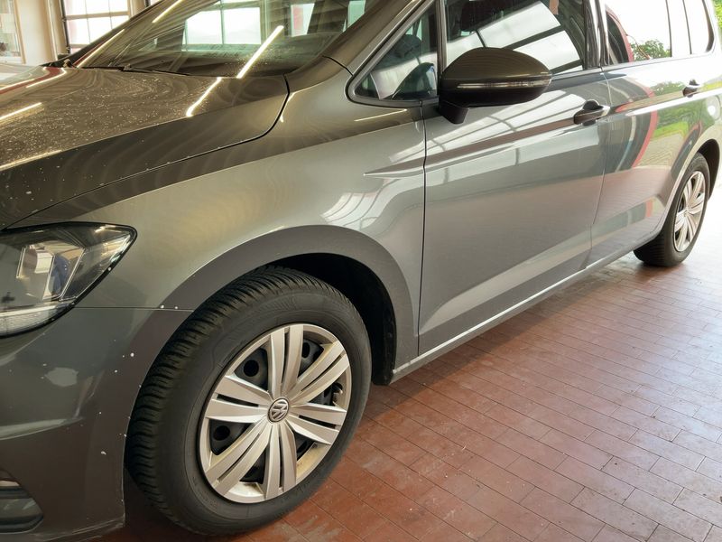 Volkswagen Touran 1.2 TSI Trendline BlueMotion Tech — zdjęcie 2