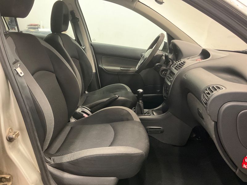 Peugeot 206 1.4 HDi Trendy 2006 – снимка 3