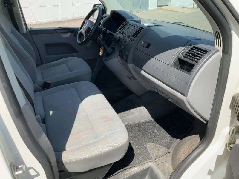 Volkswagen T5 Kombi 1.9 TDI lang — zdjęcie 11