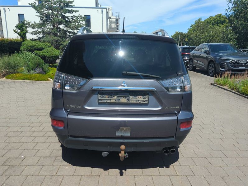 Mitsubishi Outlander 2.2 DI-D Instyle 4WD — zdjęcie 4