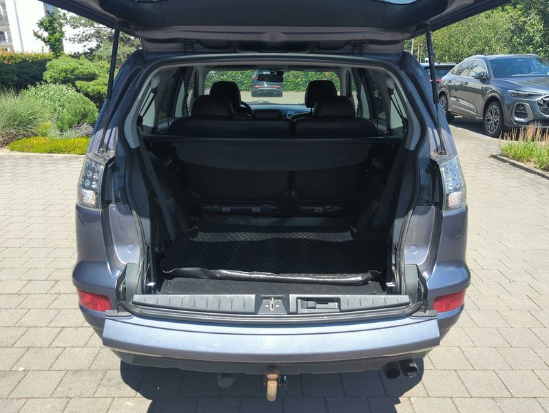 Mitsubishi Outlander 2.2 DI-D Instyle 4WD — zdjęcie 9