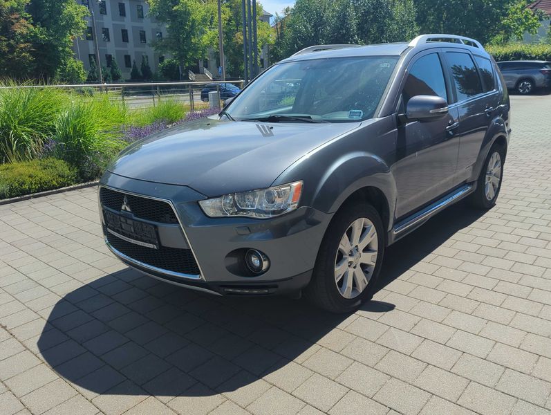 Mitsubishi Outlander 2.2 DI-D Instyle 4WD — zdjęcie 2