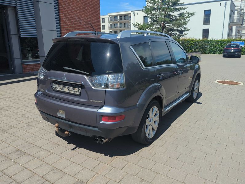Mitsubishi Outlander 2.2 DI-D Instyle 4WD — zdjęcie 5