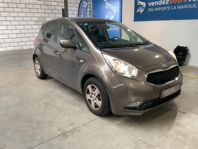 Kia Venga 1.4 Attract — zdjęcie 8