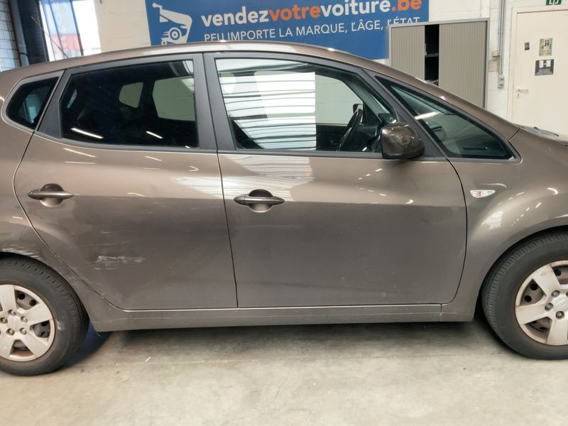 Kia Venga 1.4 Attract — zdjęcie 7