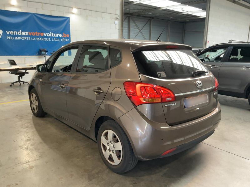 Kia Venga 1.4 Attract — zdjęcie 3