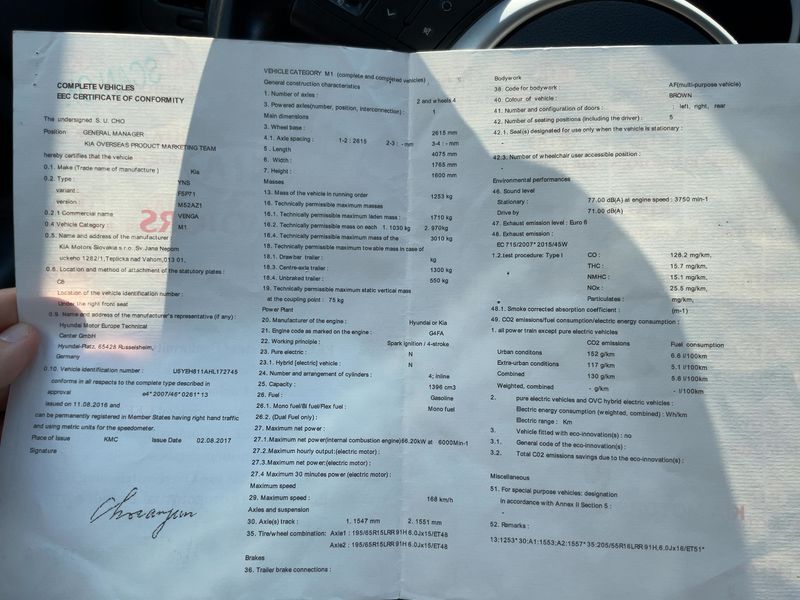 Kia Venga 1.4 Attract — zdjęcie 16