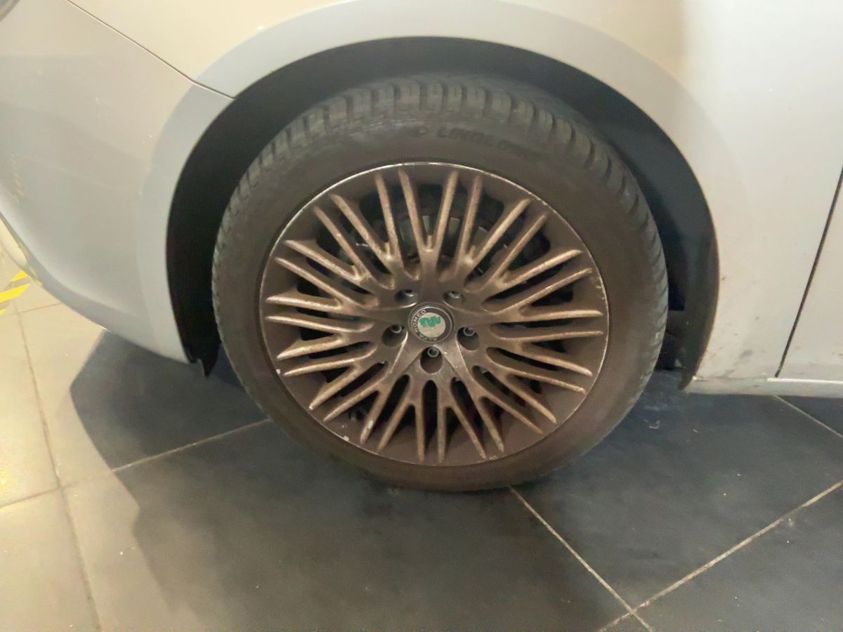 Alfa Romeo 2016 — photo 4