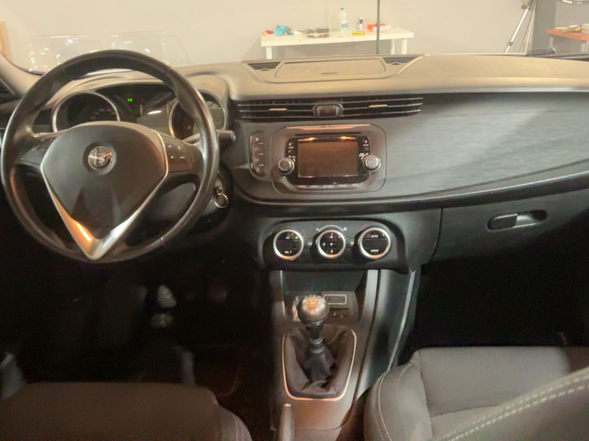 Alfa Romeo 2016 — photo 19