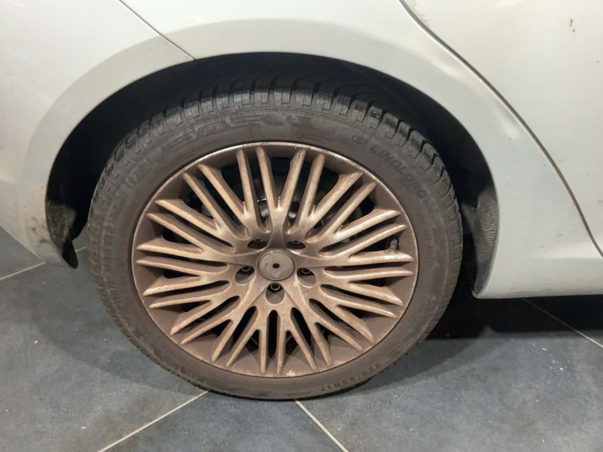 Alfa Romeo 2016 — photo 10