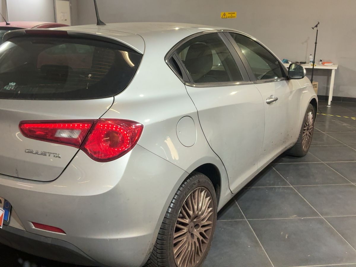 Alfa Romeo 2016 — photo 9