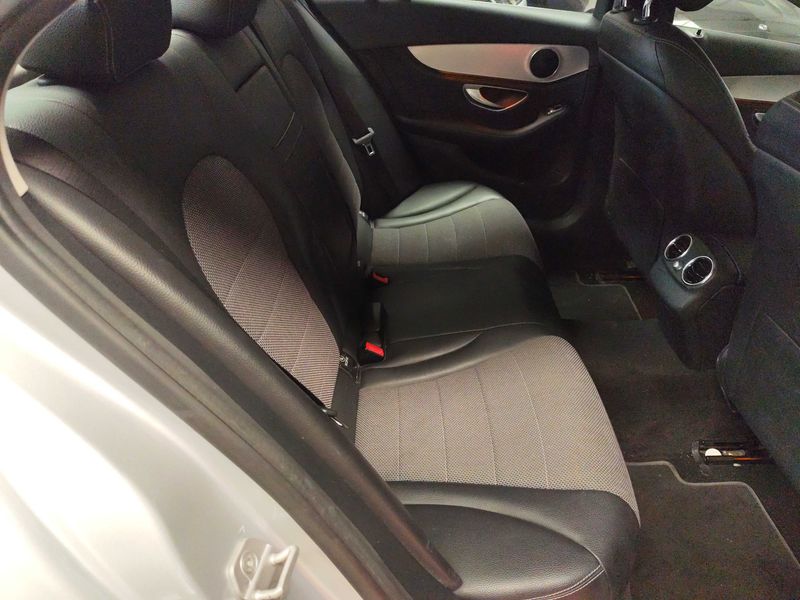 Mercedes-Benz C-Klasse C 220 d BlueTEC Avantgarde — zdjęcie 13