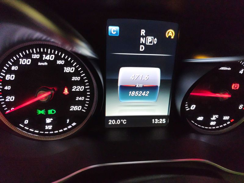 Mercedes-Benz C-Klasse C 220 d BlueTEC Avantgarde — zdjęcie 12