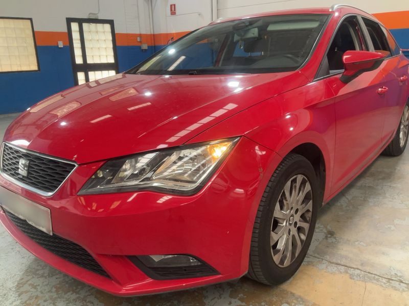 Seat Leon 1.6 TDI Style 2014 – снимка 2