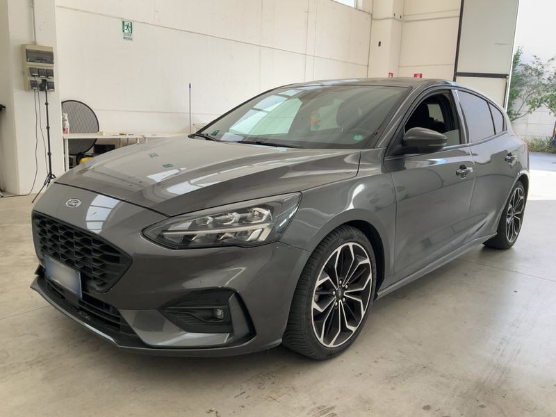 Ford Focus 1.5 TDCi EcoBlue ST-Line — zdjęcie 1