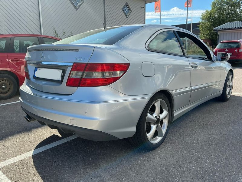 Mercedes-Benz CLC-Klasse CLC 220 CDI — zdjęcie 2
