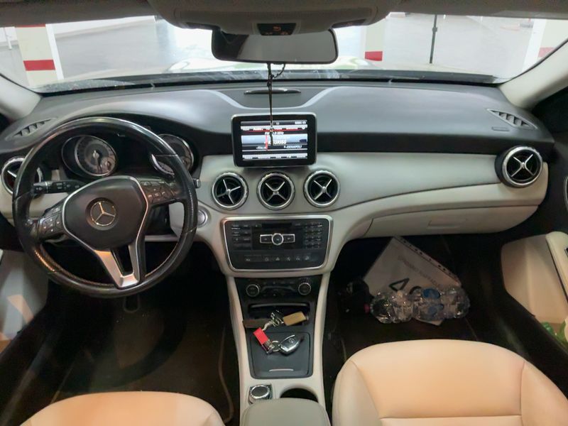 Mercedes-Benz GLA-Klasse GLA 200 d 4Matic Sport 2015 – снимка 17
