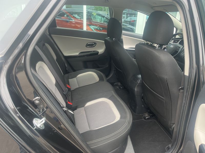 Kia cee'd 1.6 GDI Dream-Team — zdjęcie 14