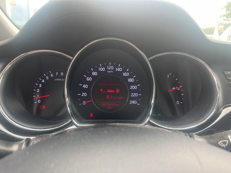 Kia cee'd 1.6 GDI Dream-Team — zdjęcie 12