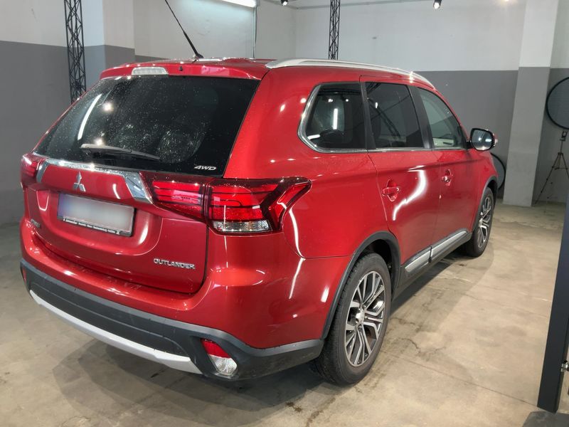 Mitsubishi Outlander 2.2 DI-D SUV-Star+ 4WD — zdjęcie 6