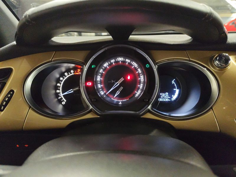 DS Automobiles DS3 1.6 THP Performance — zdjęcie 12