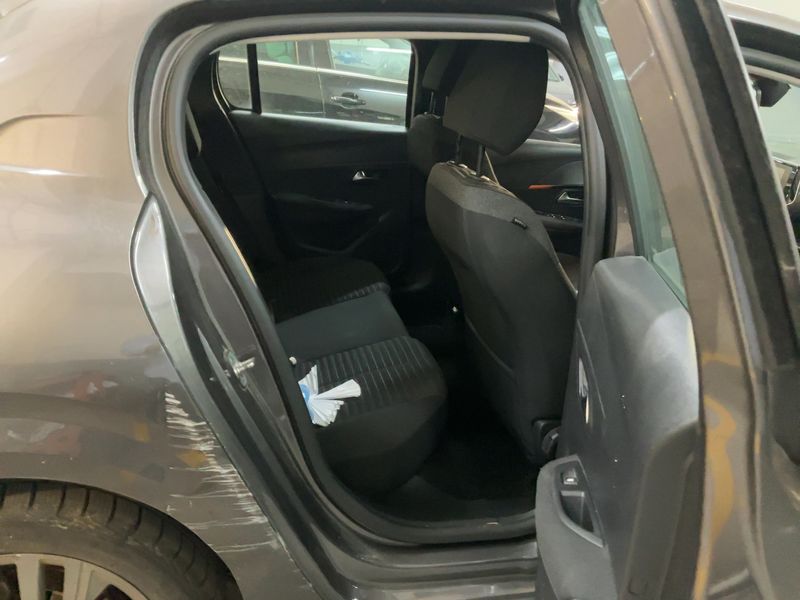 Peugeot 208 1.2 PureTech Active Pack — zdjęcie 14