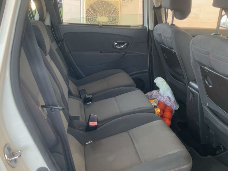 Renault Grand Scenic 1.5 dCi Selection 2015 – снимка 19