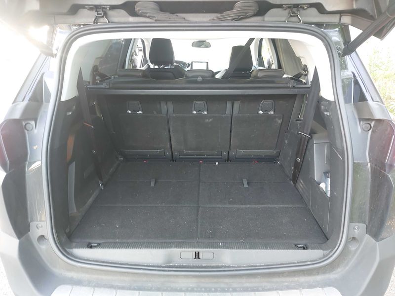 Peugeot 5008 1.2 PureTech Allure 2019 – снимка 9