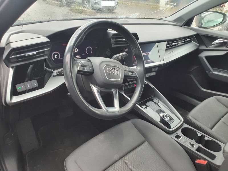 Audi A3 Sportback 35 TDI S line — zdjęcie 11
