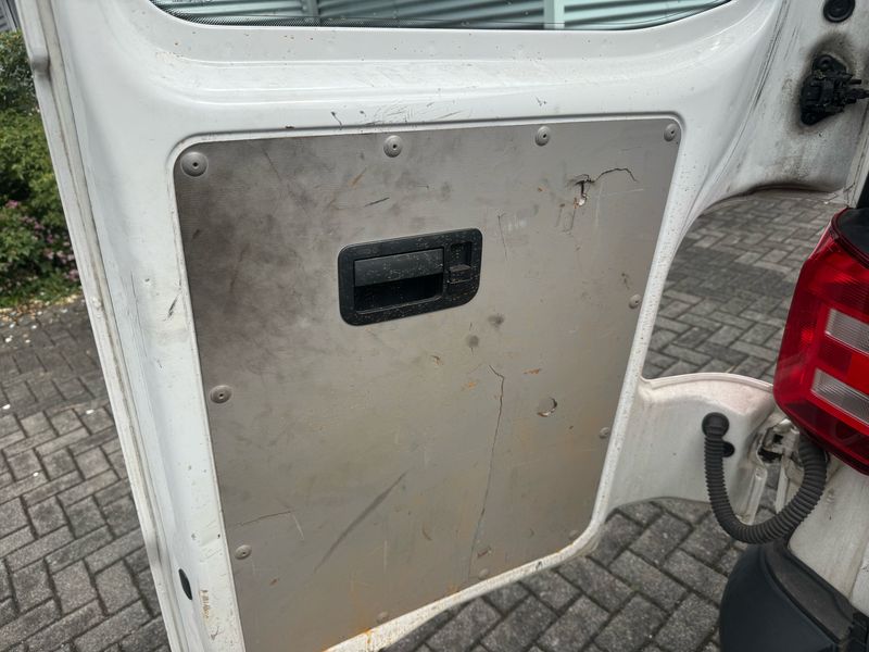 Volkswagen T6 Transporter 2.0 TDI Kasten EcoProfi — zdjęcie 18