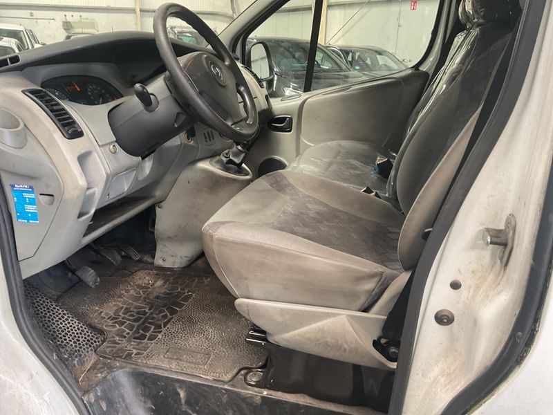 Opel Vivaro 1.9 CDTI Kasten L1H1 2,7t — zdjęcie 3