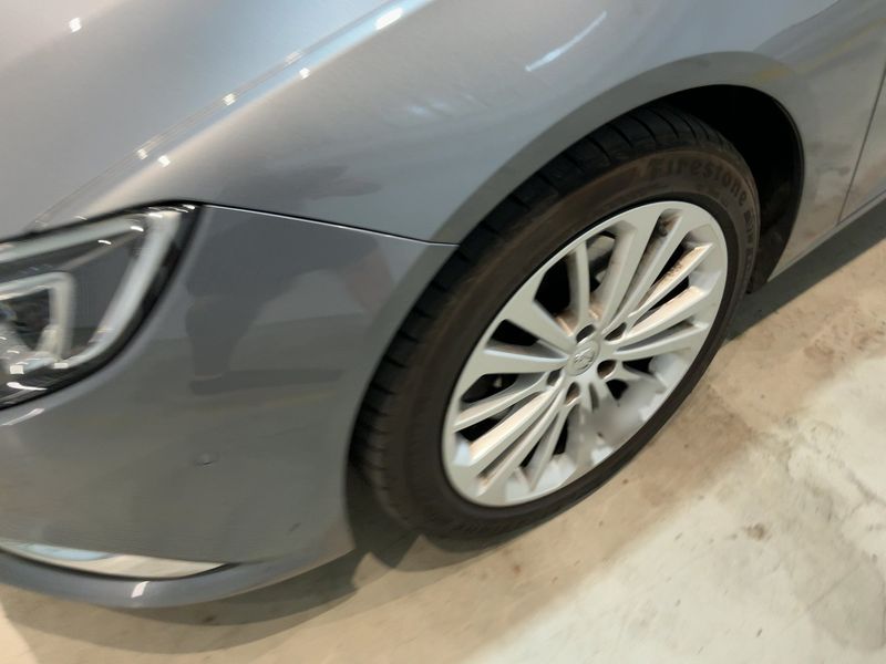Opel Insignia Sports Tourer 2.0 CDTI Innovation 4x4 — zdjęcie 2