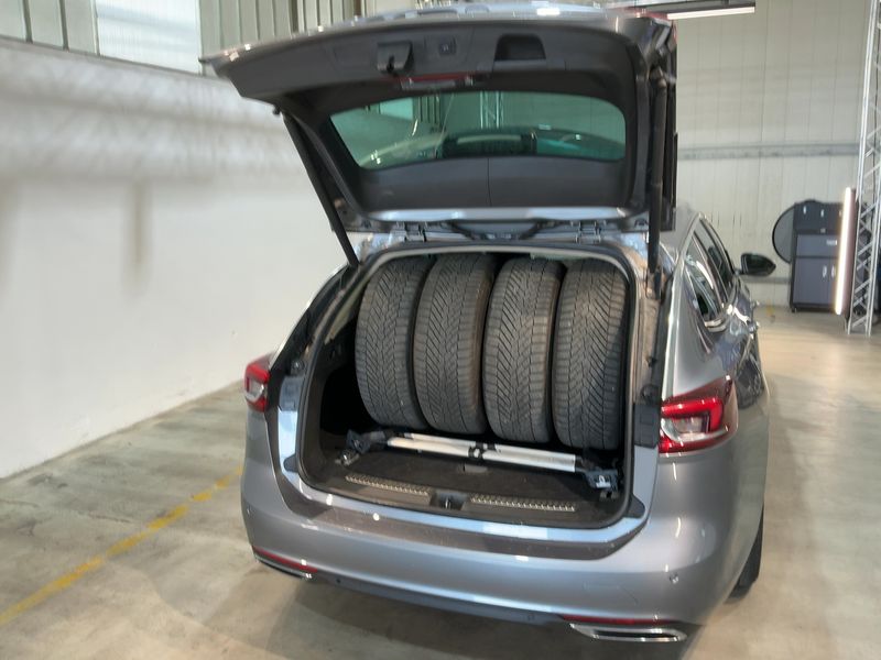 Opel Insignia Sports Tourer 2.0 CDTI Innovation 4x4 — zdjęcie 10