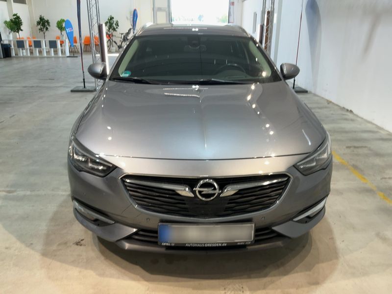 Opel Insignia Sports Tourer 2.0 CDTI Innovation 4x4 — zdjęcie 9
