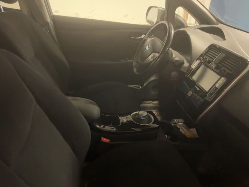 Nissan Leaf electric drive 80 kW Basis — zdjęcie 11