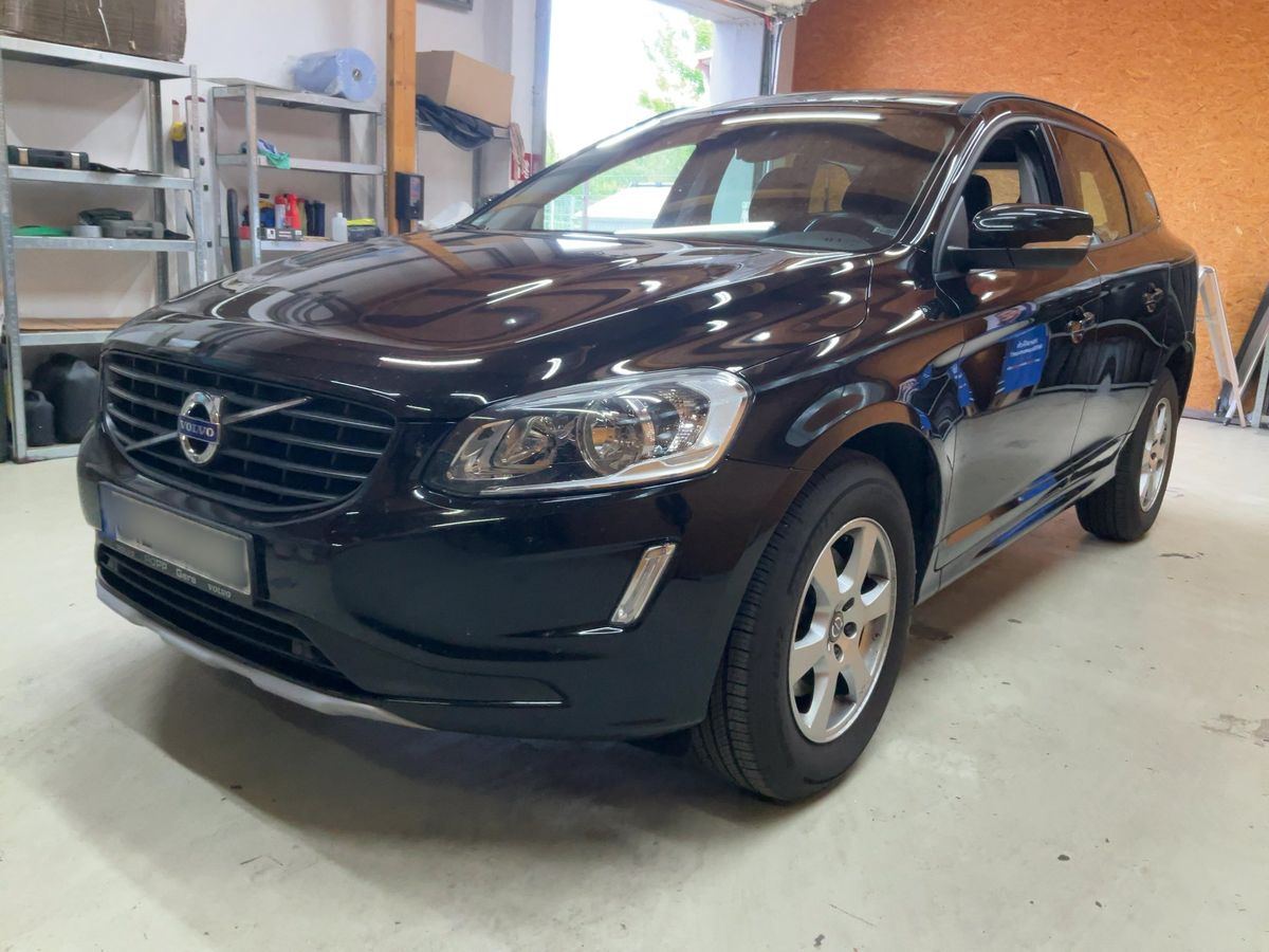 Volvo XC60 2016 — photo 1
