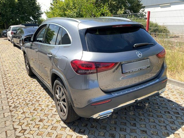 Mercedes-Benz GLA-Klasse GLA 200 Progressive — zdjęcie 3