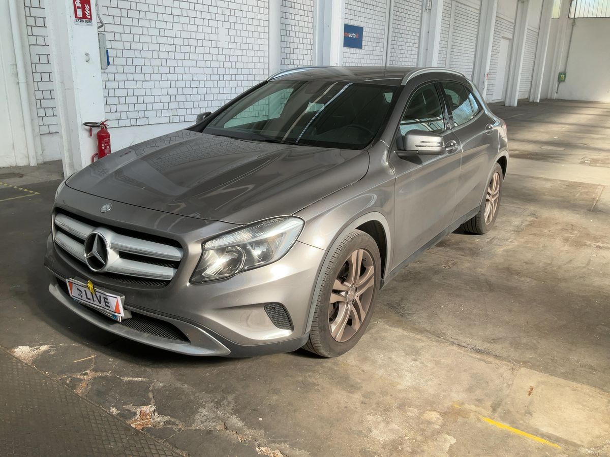 Mercedes-Benz GLA-Klasse 2015