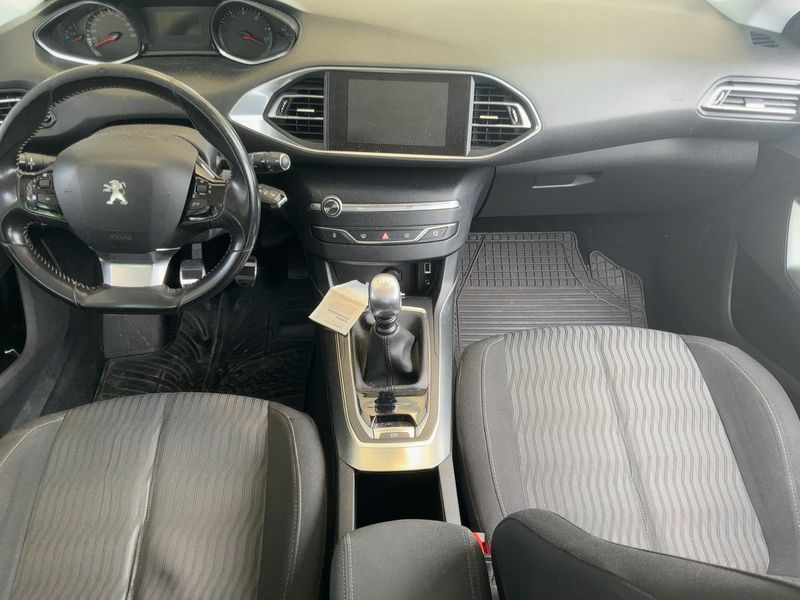 Peugeot 308 2.0 Blue-HDi Active — zdjęcie 12