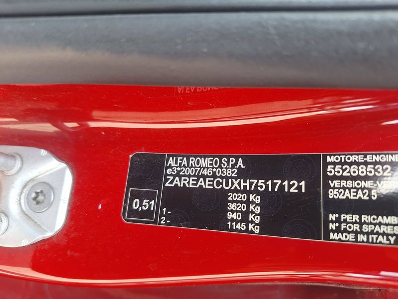 Alfa Romeo Giulia 2.2 JTDM Super — zdjęcie 15