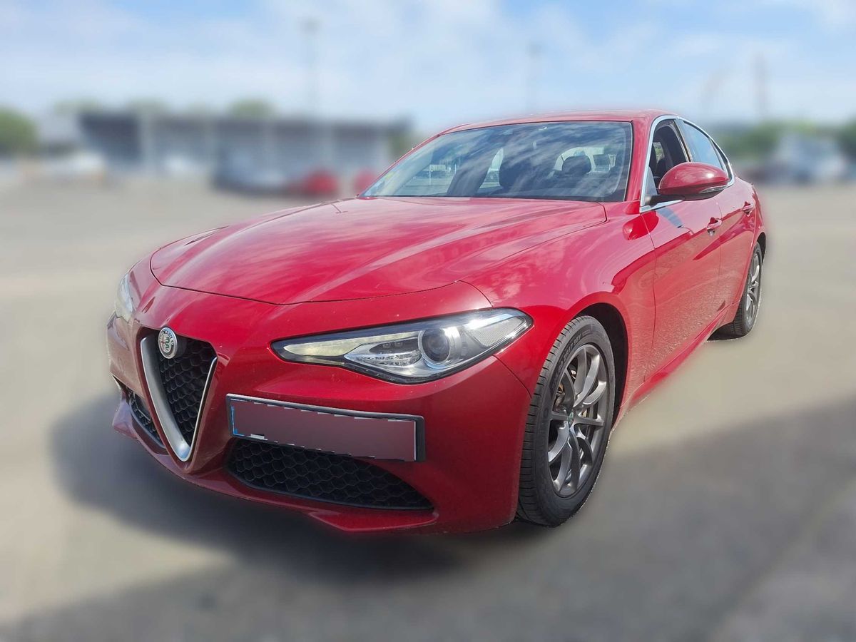Alfa Romeo 2016 — photo 1