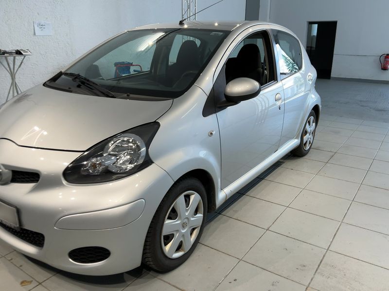 Toyota Aygo 1.0 Cool 2010 – снимка 2
