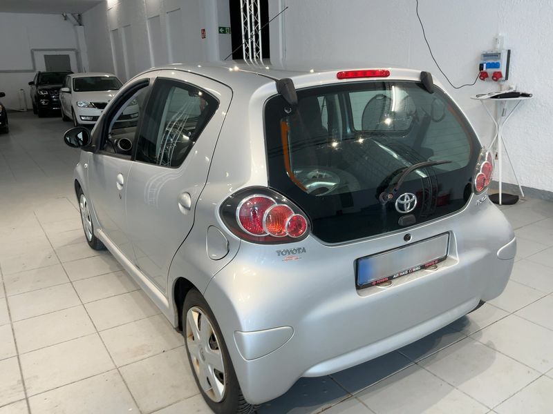 Toyota Aygo 1.0 Cool 2010 – снимка 6